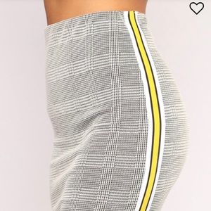 Side-Striped Houndstooth Pencil Skirt